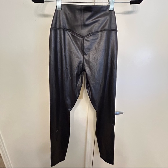 NWT Fabletics Anywhere Motion365+ Shine High Waisted Leggings Size Small - Picture 11 of 11